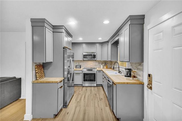 1059 Osborne SW Street, Atlanta, GA 30310