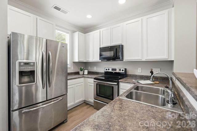 11209 Cedar Walk Lane, Charlotte, NC 28277
