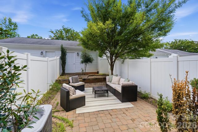 11209 Cedar Walk Lane, Charlotte, NC 28277