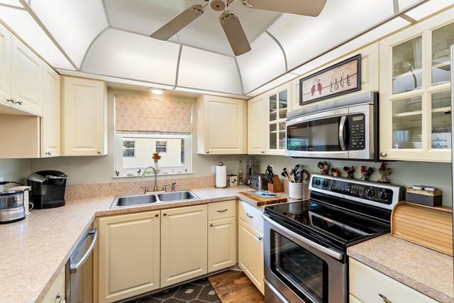 2950 SE Ocean Blvd. 135-8, Stuart, FL 34996