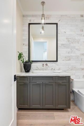 3320 Patricia Avenue, Los Angeles, CA 90064