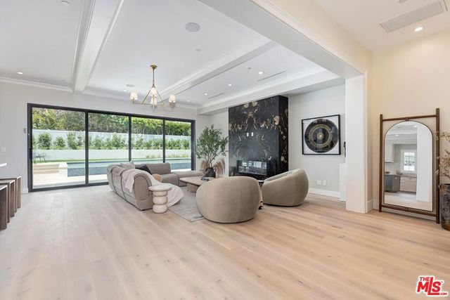 3320 Patricia Avenue, Los Angeles, CA 90064