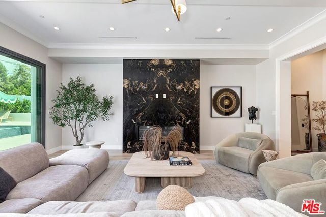 3320 Patricia Avenue, Los Angeles, CA 90064