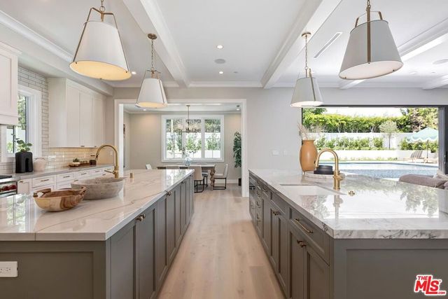 3320 Patricia Avenue, Los Angeles, CA 90064