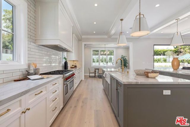 3320 Patricia Avenue, Los Angeles, CA 90064