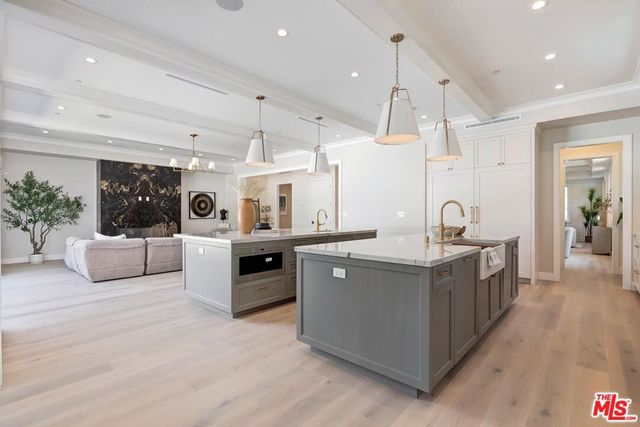 3320 Patricia Avenue, Los Angeles, CA 90064