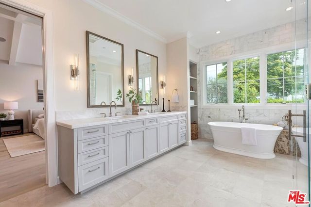 3320 Patricia Avenue, Los Angeles, CA 90064