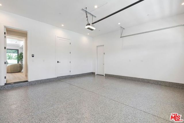 3320 Patricia Avenue, Los Angeles, CA 90064