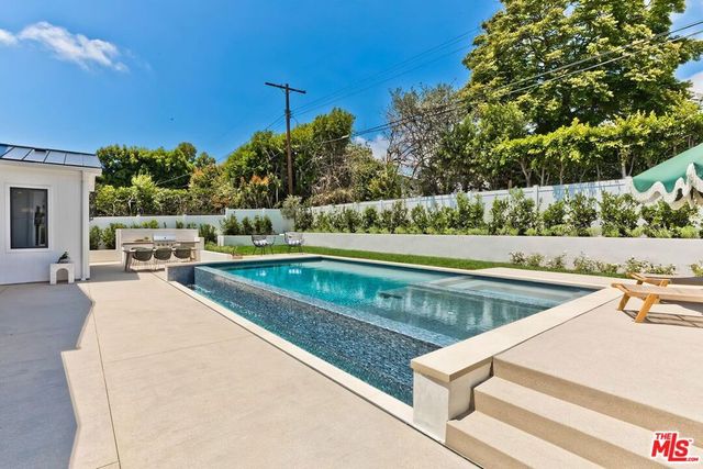 3320 Patricia Avenue, Los Angeles, CA 90064