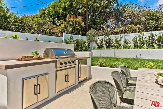 3320 Patricia Avenue, Los Angeles, CA 90064