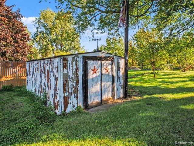 9108 Maplewood Drive, Clio, MI 48420