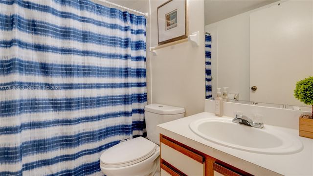 3409 NW 44th Street 101, Oakland Park, FL 33309