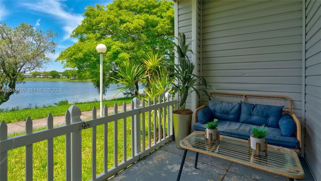 3409 NW 44th Street 101, Oakland Park, FL 33309
