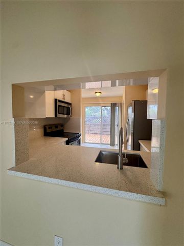 4879 N Hemingway Cir, Margate, FL 33063