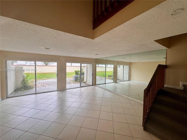 4879 N Hemingway Cir, Margate, FL 33063