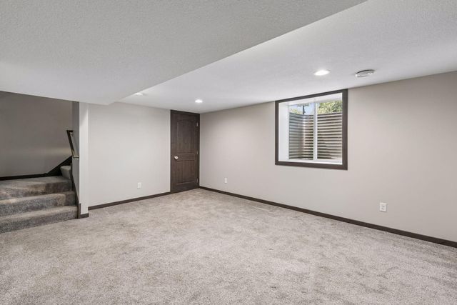 967 Sibley Street S, Shakopee, MN 55379