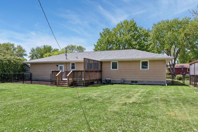 967 Sibley Street S, Shakopee, MN 55379