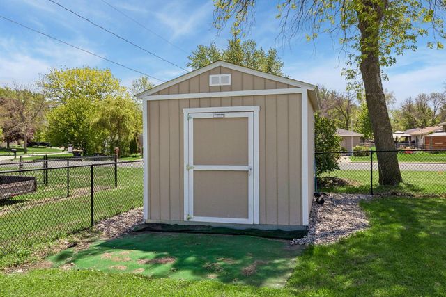 967 Sibley Street S, Shakopee, MN 55379