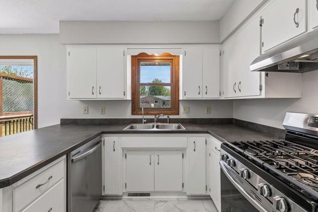 967 Sibley Street S, Shakopee, MN 55379