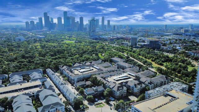 3003 Memorial Court 2220, Houston, TX 77007