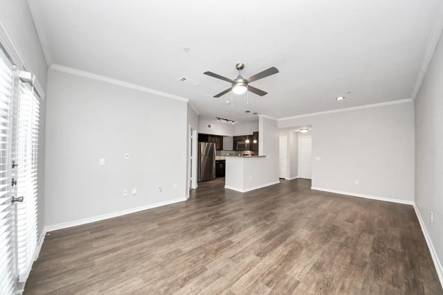 3003 Memorial Court 2220, Houston, TX 77007