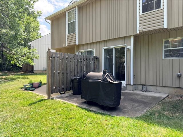 712C SE London Way, Lee's Summit, MO 64081