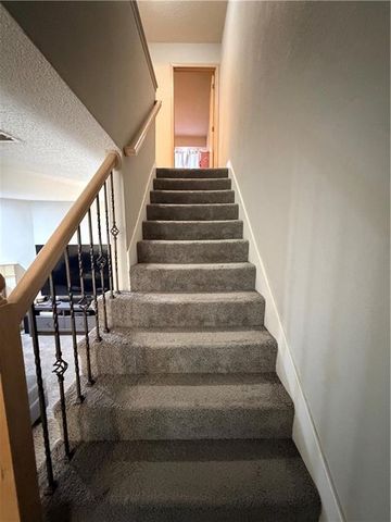 712C SE London Way, Lee's Summit, MO 64081