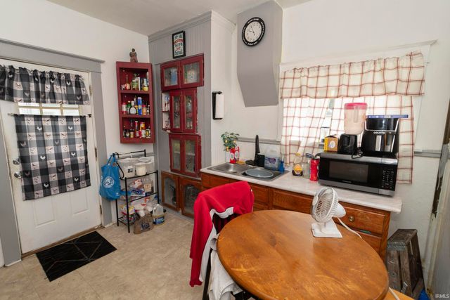 1319 W Franklin st Street, Elkhart, IN 46516