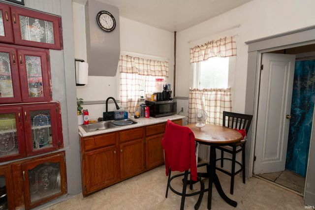 1319 W Franklin st Street, Elkhart, IN 46516