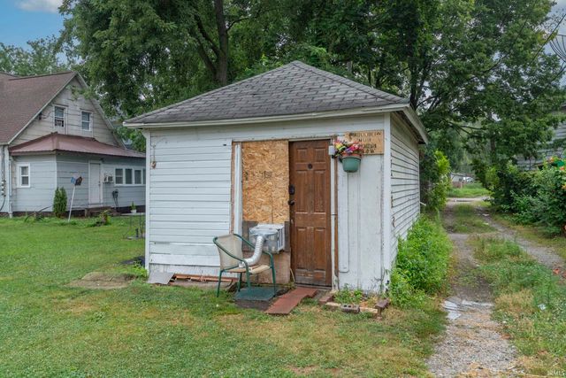 1319 W Franklin st Street, Elkhart, IN 46516