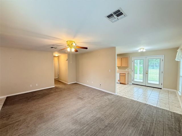 505 E Calhoun Street, El Campo, TX 77437