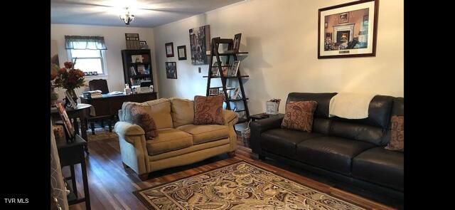 179 Cloverleaf Drive, Bristol, VA 24202