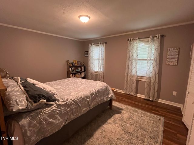 179 Cloverleaf Drive, Bristol, VA 24202