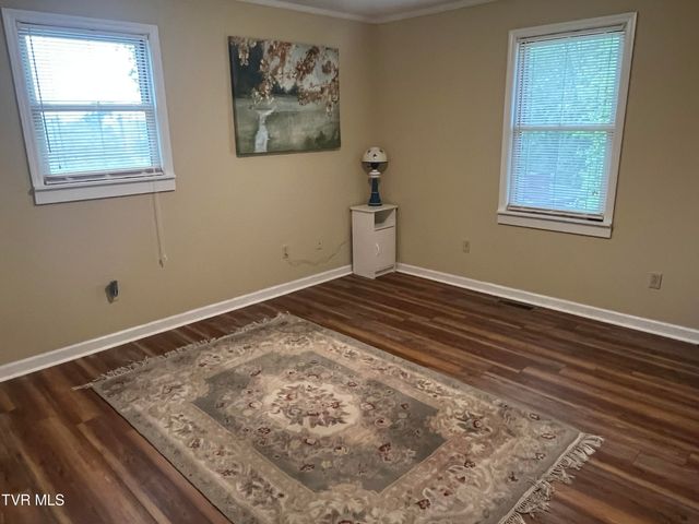 179 Cloverleaf Drive, Bristol, VA 24202