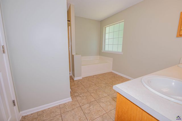 122 Willis Creek Road, Warner Robins, GA 31088