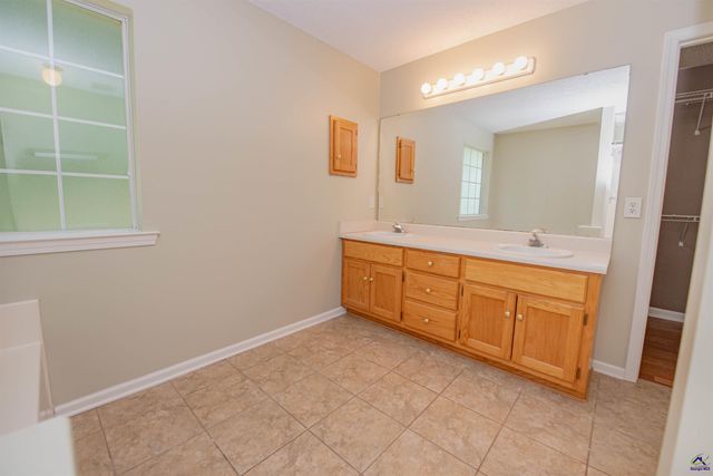 122 Willis Creek Road, Warner Robins, GA 31088