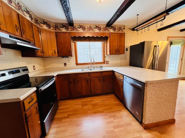 583 Pinehurst Street, Lyndon, VT 05851