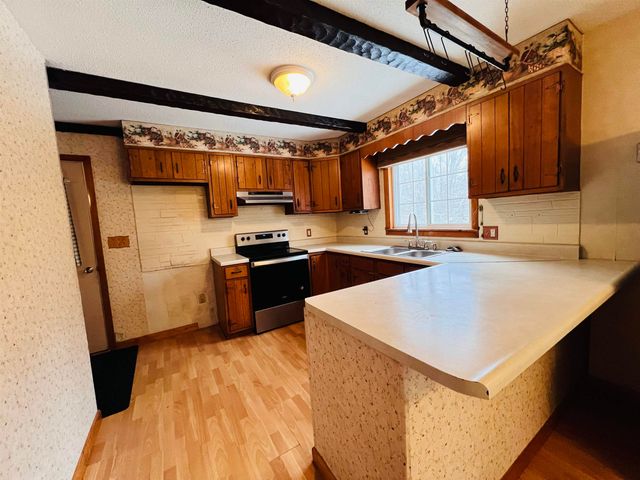 583 Pinehurst Street, Lyndon, VT 05851