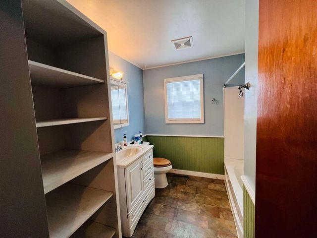 583 Pinehurst Street, Lyndon, VT 05851