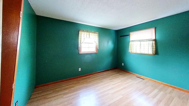 583 Pinehurst Street, Lyndon, VT 05851