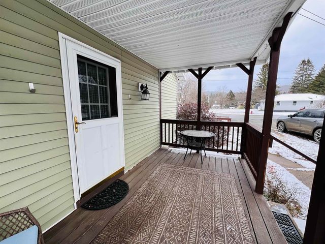 583 Pinehurst Street, Lyndon, VT 05851