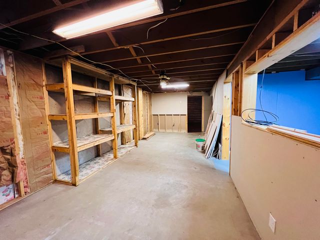 583 Pinehurst Street, Lyndon, VT 05851