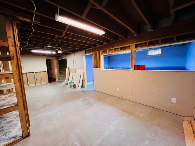 583 Pinehurst Street, Lyndon, VT 05851