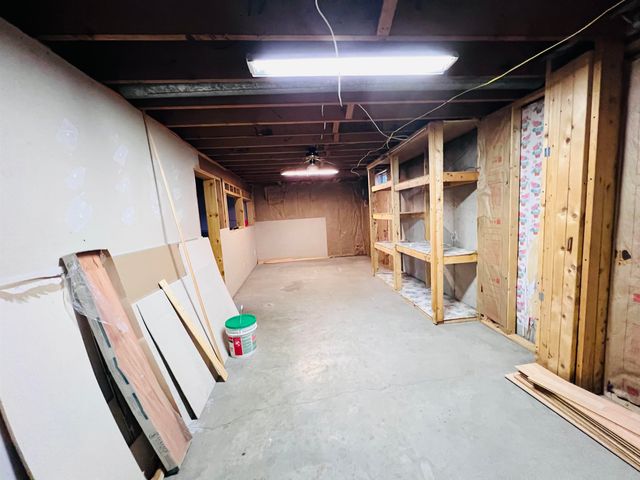 583 Pinehurst Street, Lyndon, VT 05851