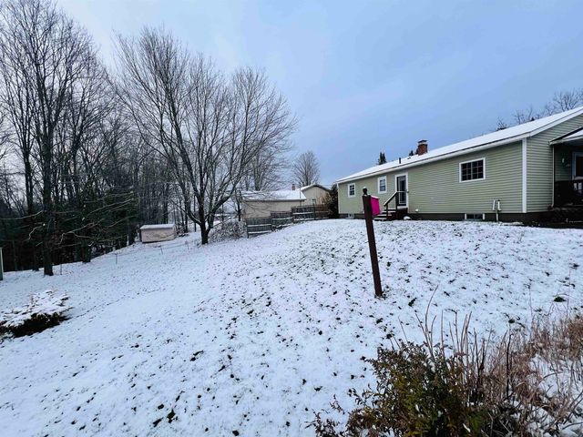 583 Pinehurst Street, Lyndon, VT 05851