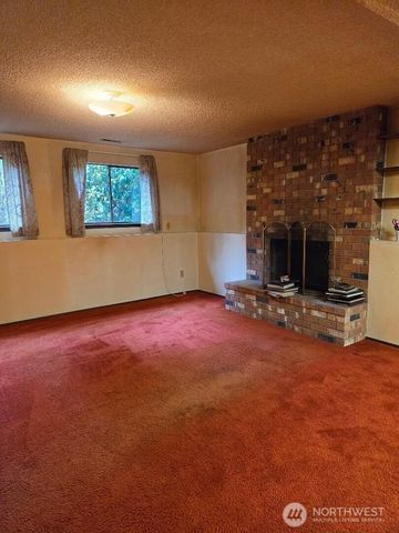 7514 Locust Avenue E, Bonney Lake, WA 98391