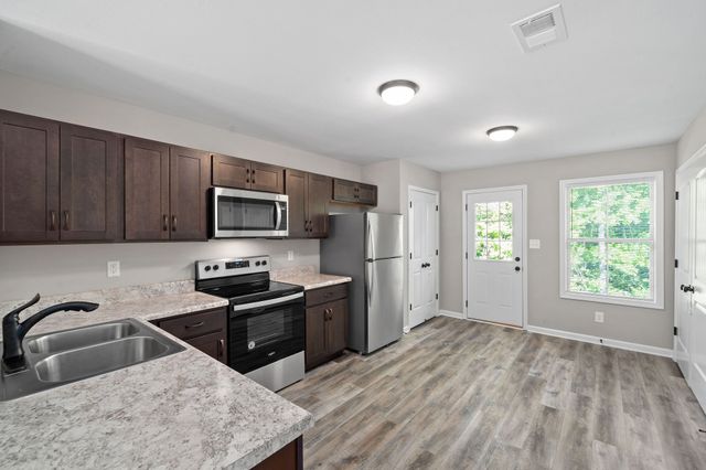 260 Smithson Ln Unit D, Clarksville, TN 37040