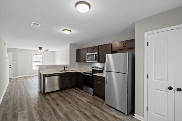 260 Smithson Ln Unit D, Clarksville, TN 37040