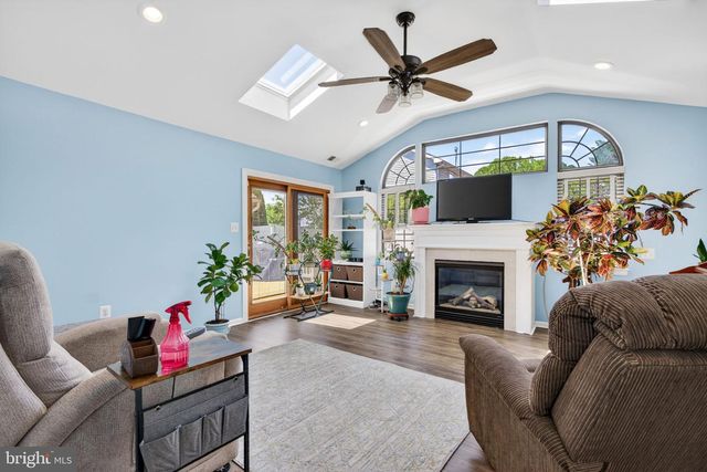202 WELLINGTON DR, Marlton, NJ 08053