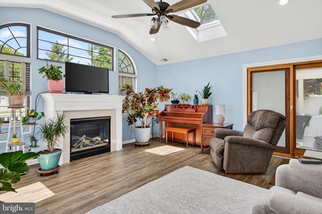 202 WELLINGTON DR, Marlton, NJ 08053